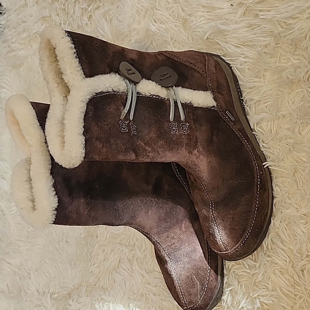 Merrell Primaloft polartec suede boots
